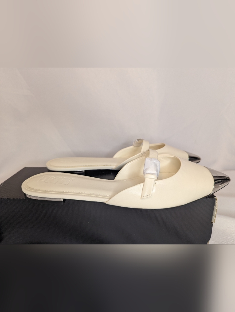 DKNY Vivian Flat Mule Women's Size 9 - NEW - Picture 4 of 10